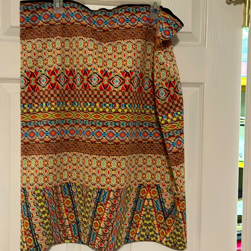 Women’s 2x new with tags geometric skirt